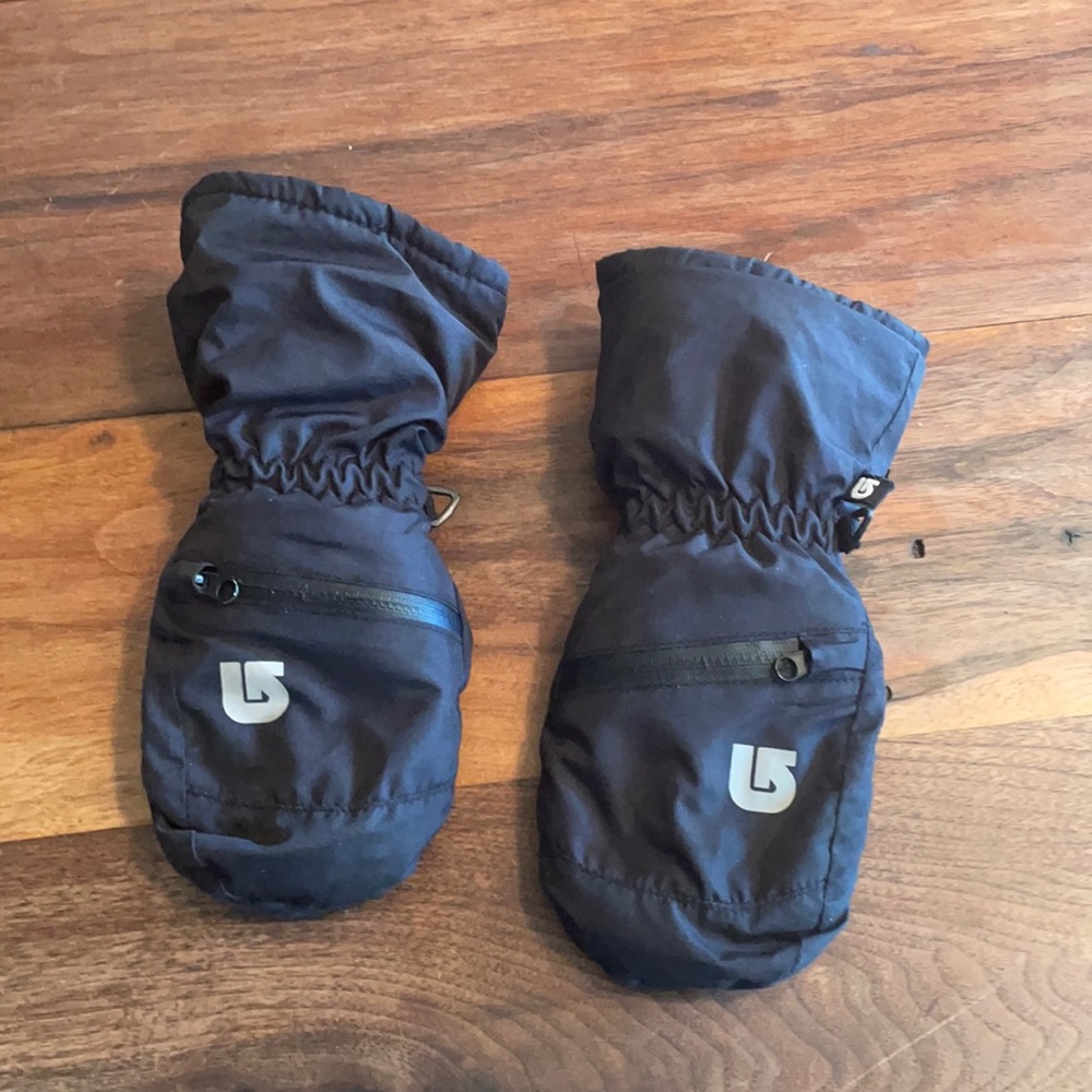 Size 6T fleece lined mittens